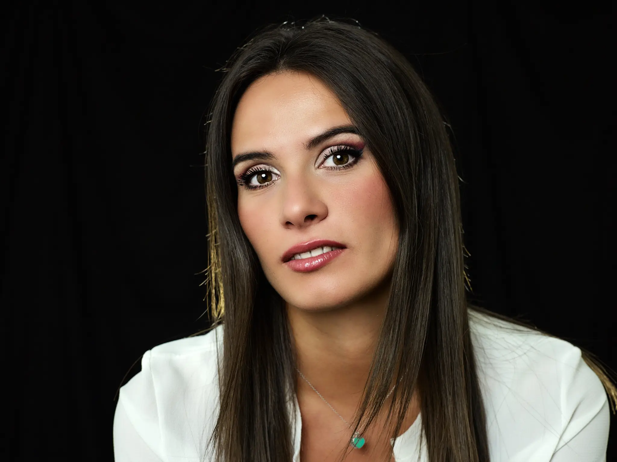 Matteo Franchi Foto - Unpublished, a studio portrait of Michela on black background